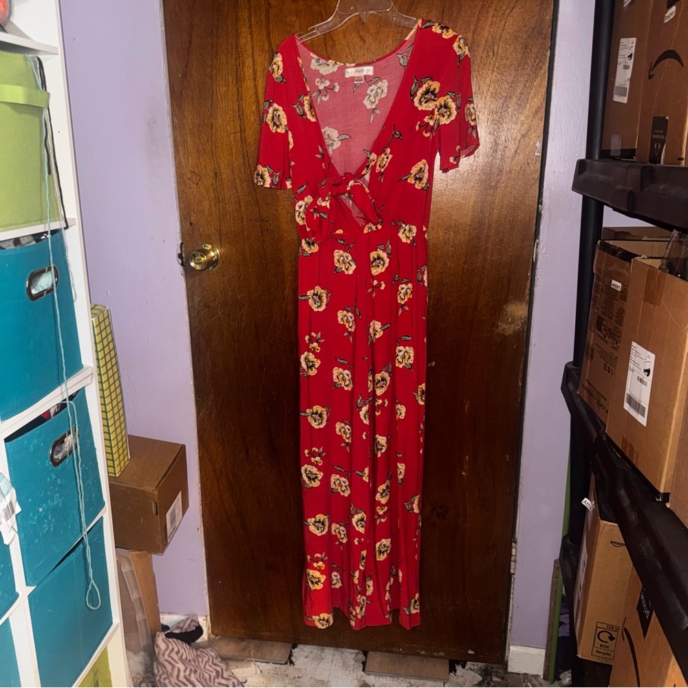 Red Floral Tie-Front Romper With Pockets! Wide flowy legs